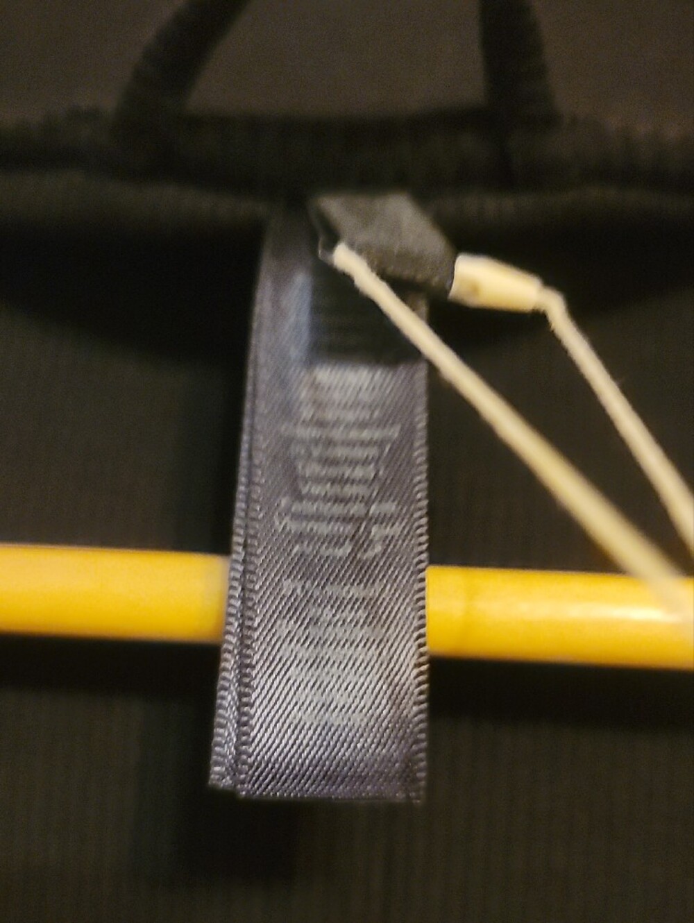 SKIMS Black Ribbed Short Robe - Picture 4 of 6
